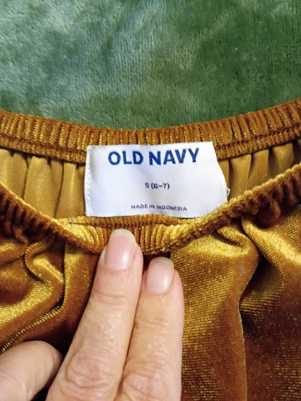 EUC 2/$10 Velvet Off-Shoulder Crop Top in Metallic Mustard  6/6x